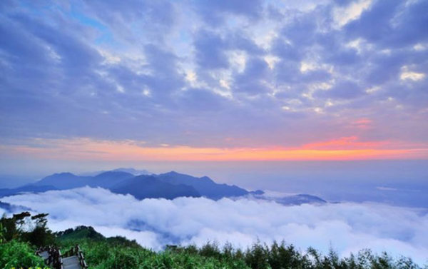 Alishan-National-Forest-Sunrise-Sunset-Train » Longguan Tours